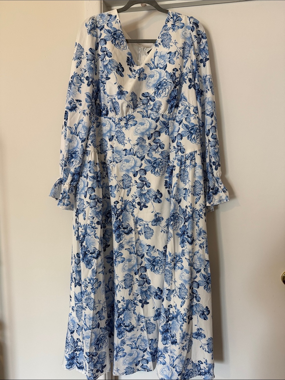Blue Floral V-Neck Long Sleeve Modest Hijabi Maxi Dress